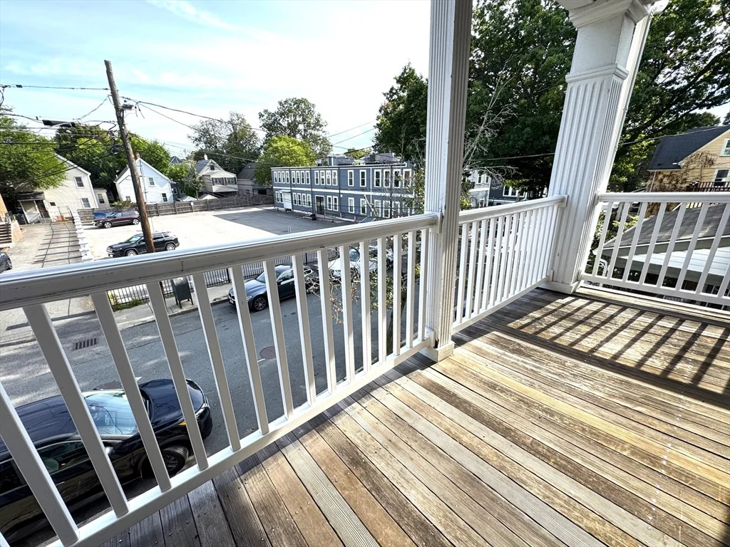 67 Washburn Ave, North Cambridge