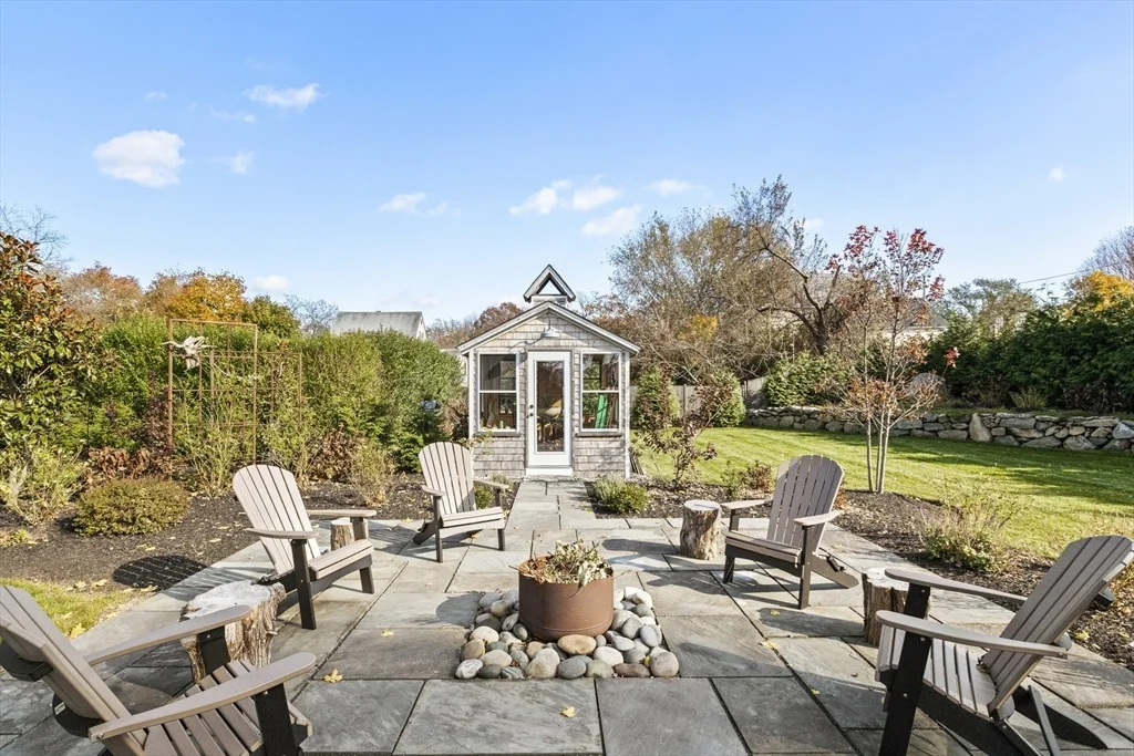 119 Sycamore St, Fairhaven