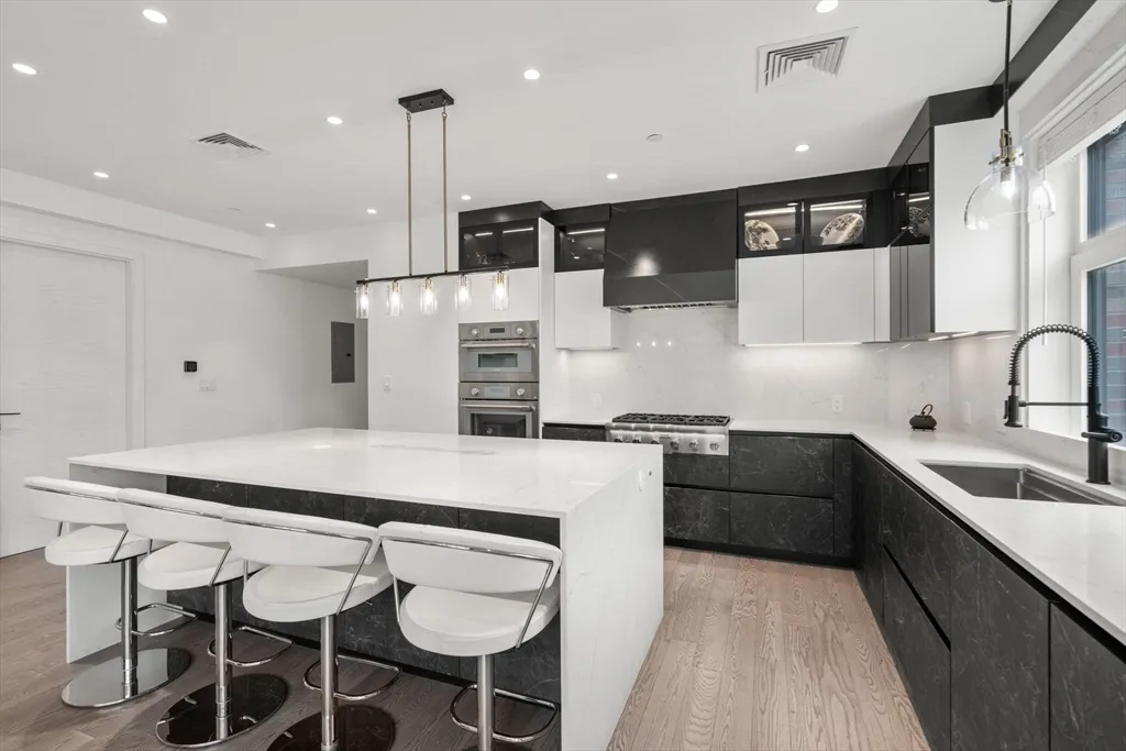 69 Walnut, Boylston Street