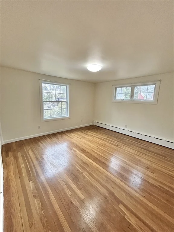 75 Marlboro Rd, Southborough