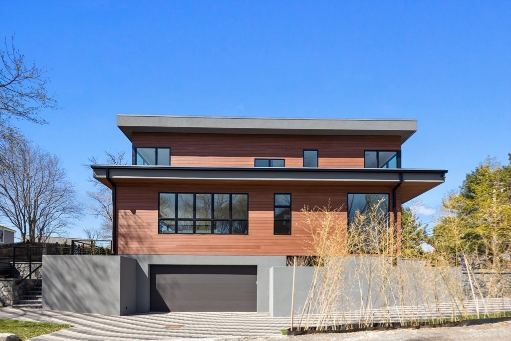 90 Auburndale Ave, Newton