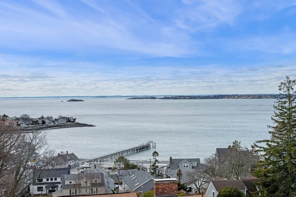 71 Greenwood Ave, Swampscott