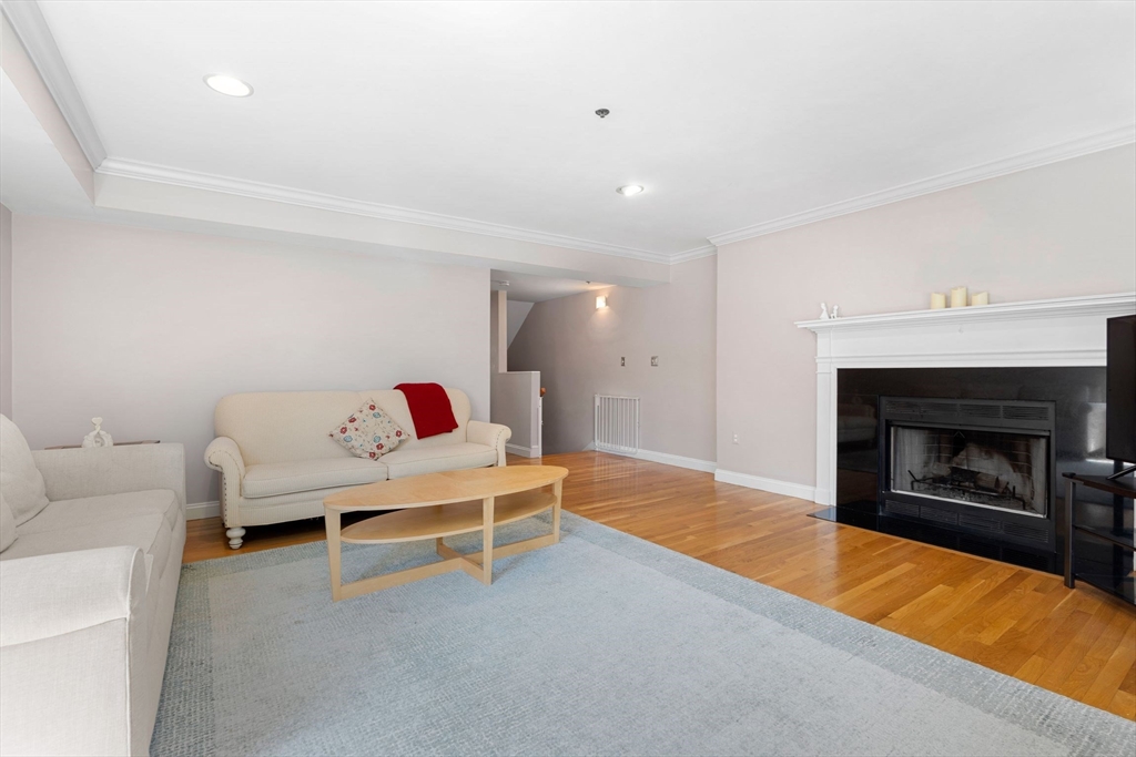 249 Cypress St, Brookline
