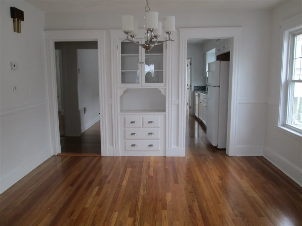 81 Webster St, Arlington