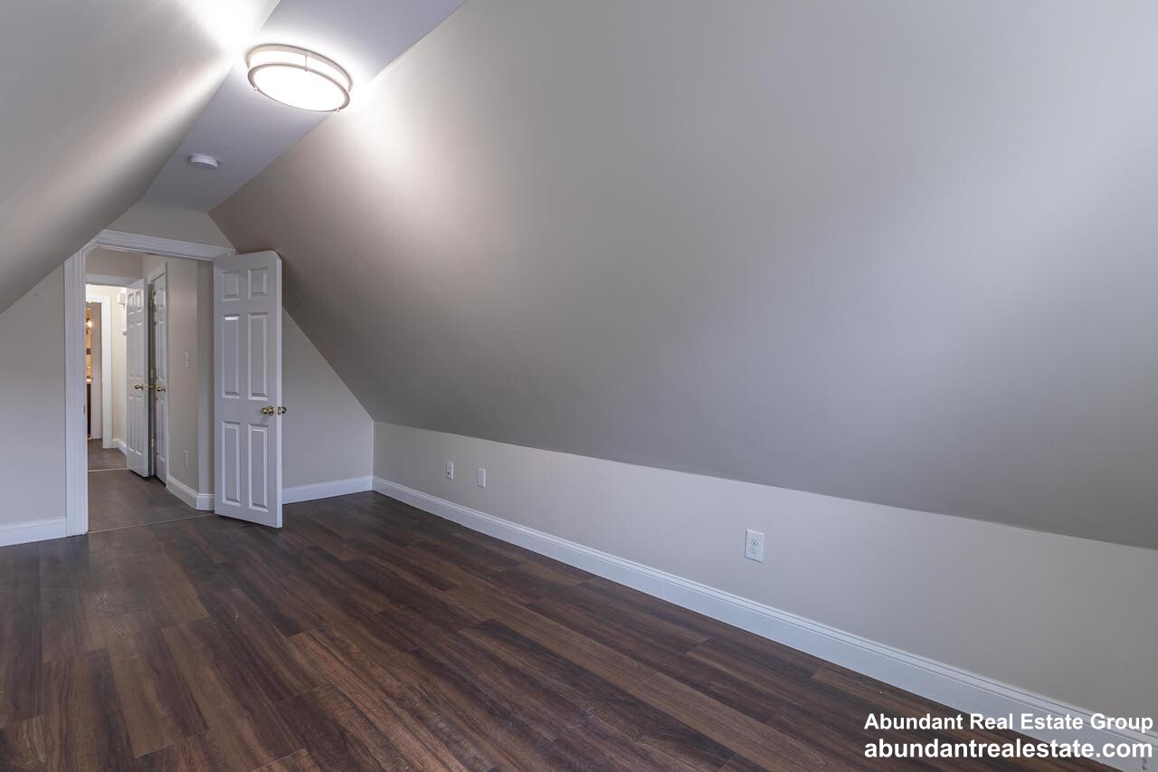 376 Medford St, Winter Hill