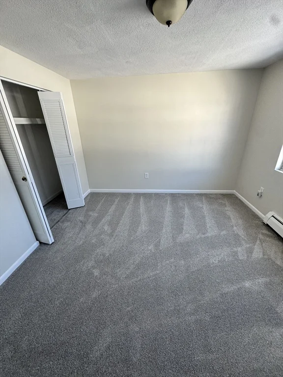 26 Williamsburg Ct, Shrewsbury