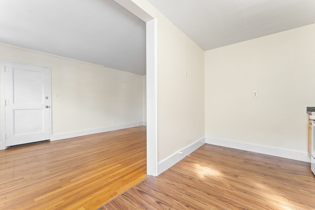 11 Victory Rd, Dorchester