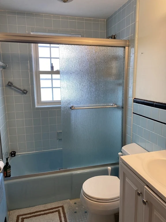 11 Woodbury St, Arlington