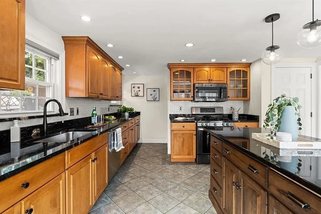 334 Mystic St, Arlington