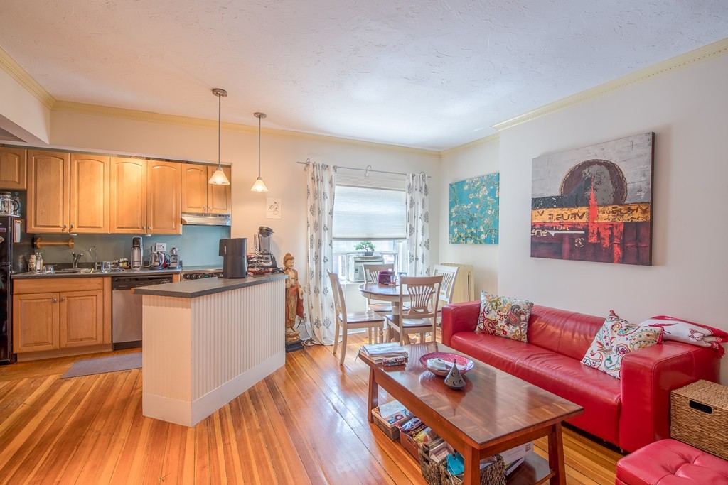 24 Peterborough St, Fenway