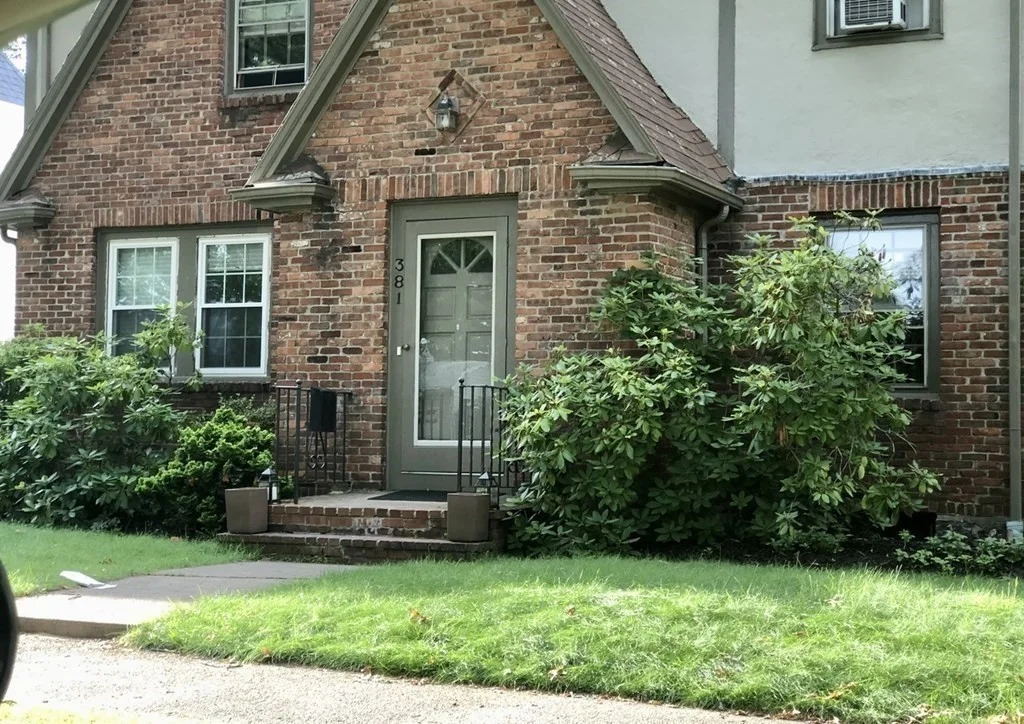 381 Vfw Pkwa, Chestnut Hill