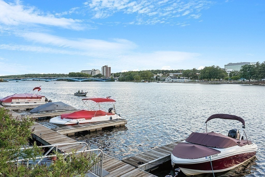 67 N Quinsigamond Ave, Shrewsbury