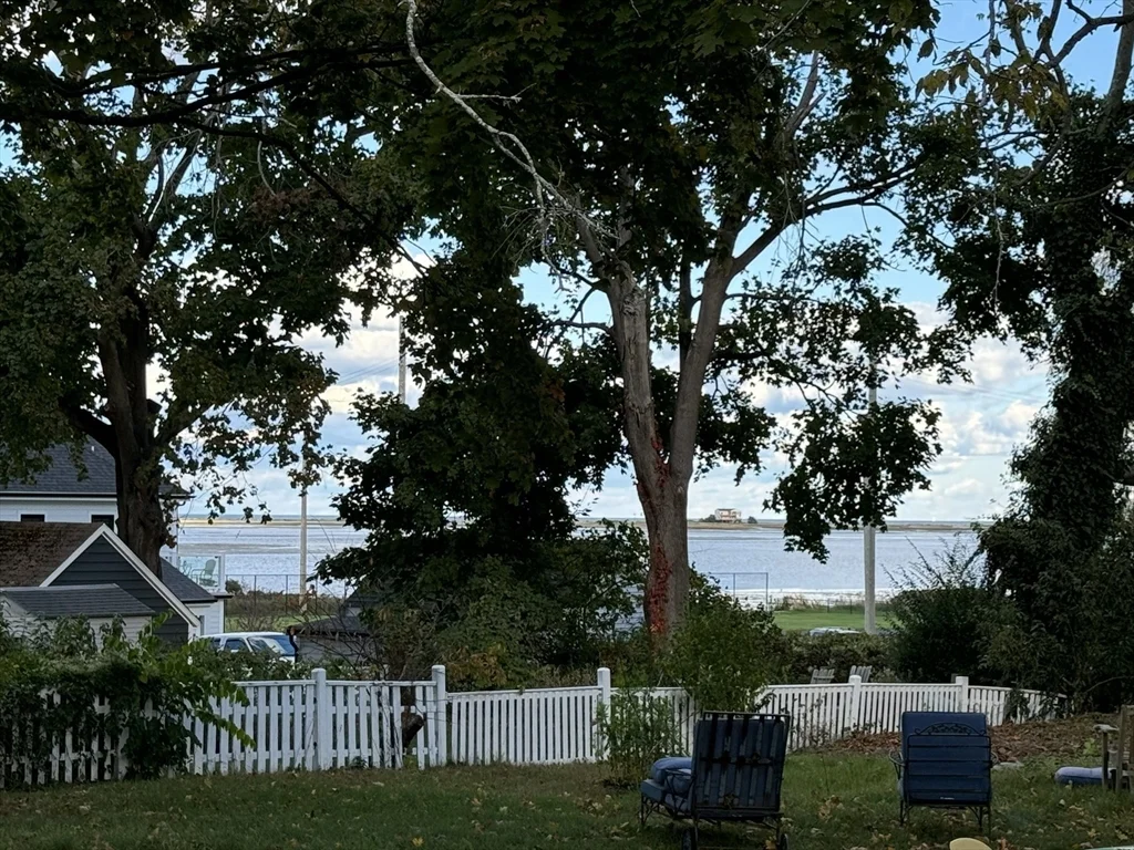 17 Fremont St, Downtown