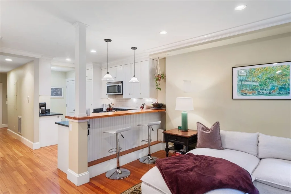 21 Cumberland St, South Boston