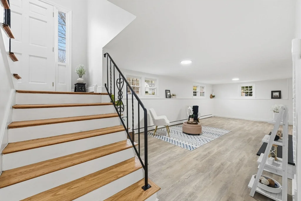 38 Juniper Ln, Holden