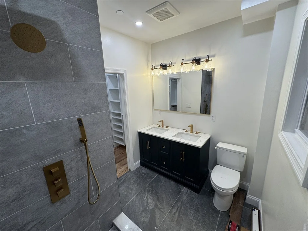 16 Harriet St, Brighton