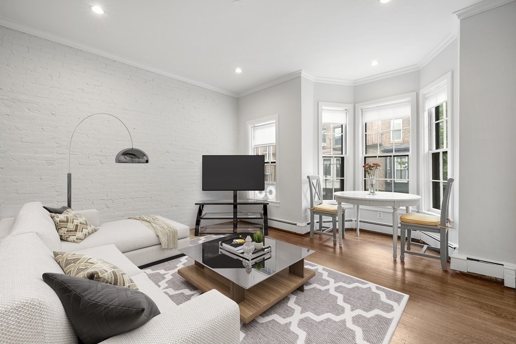 11 Dartmouth Pl, Boston