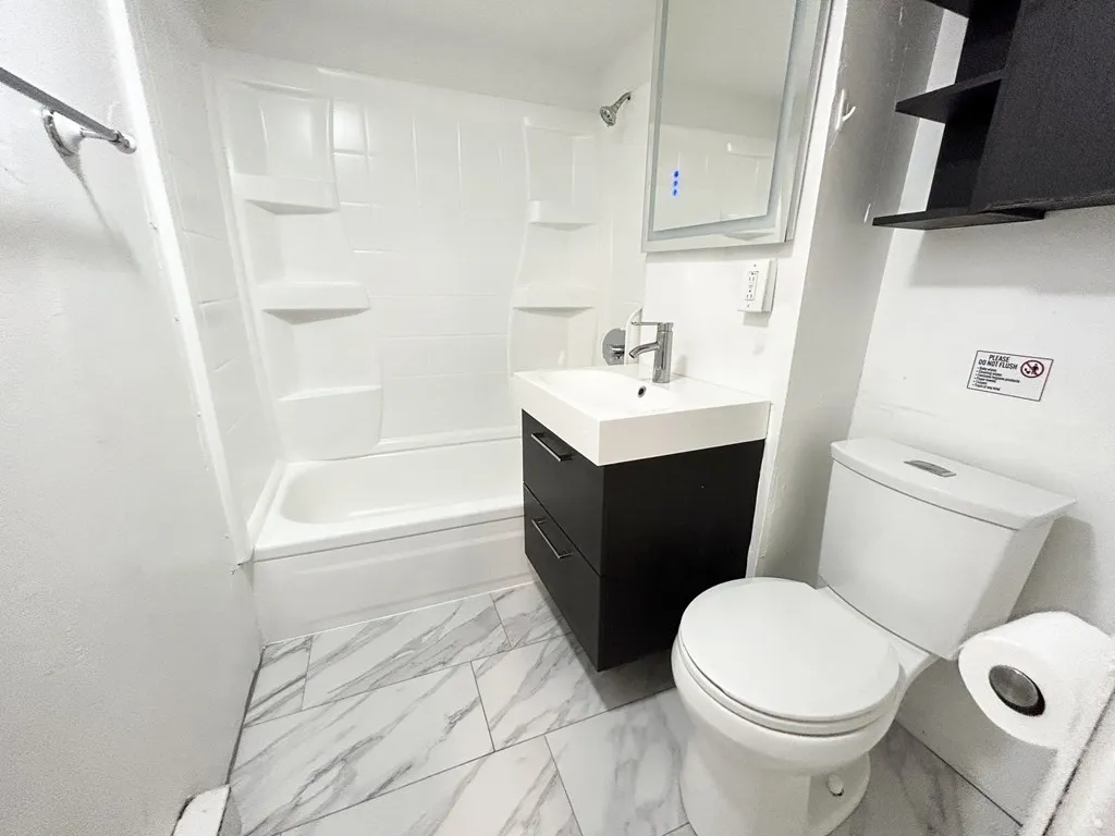 7 Warwick St, Mission Hill