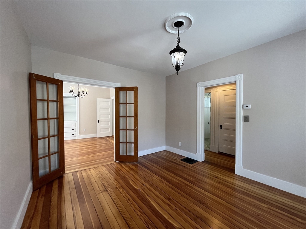 12 Glendale Ave, Teele Square