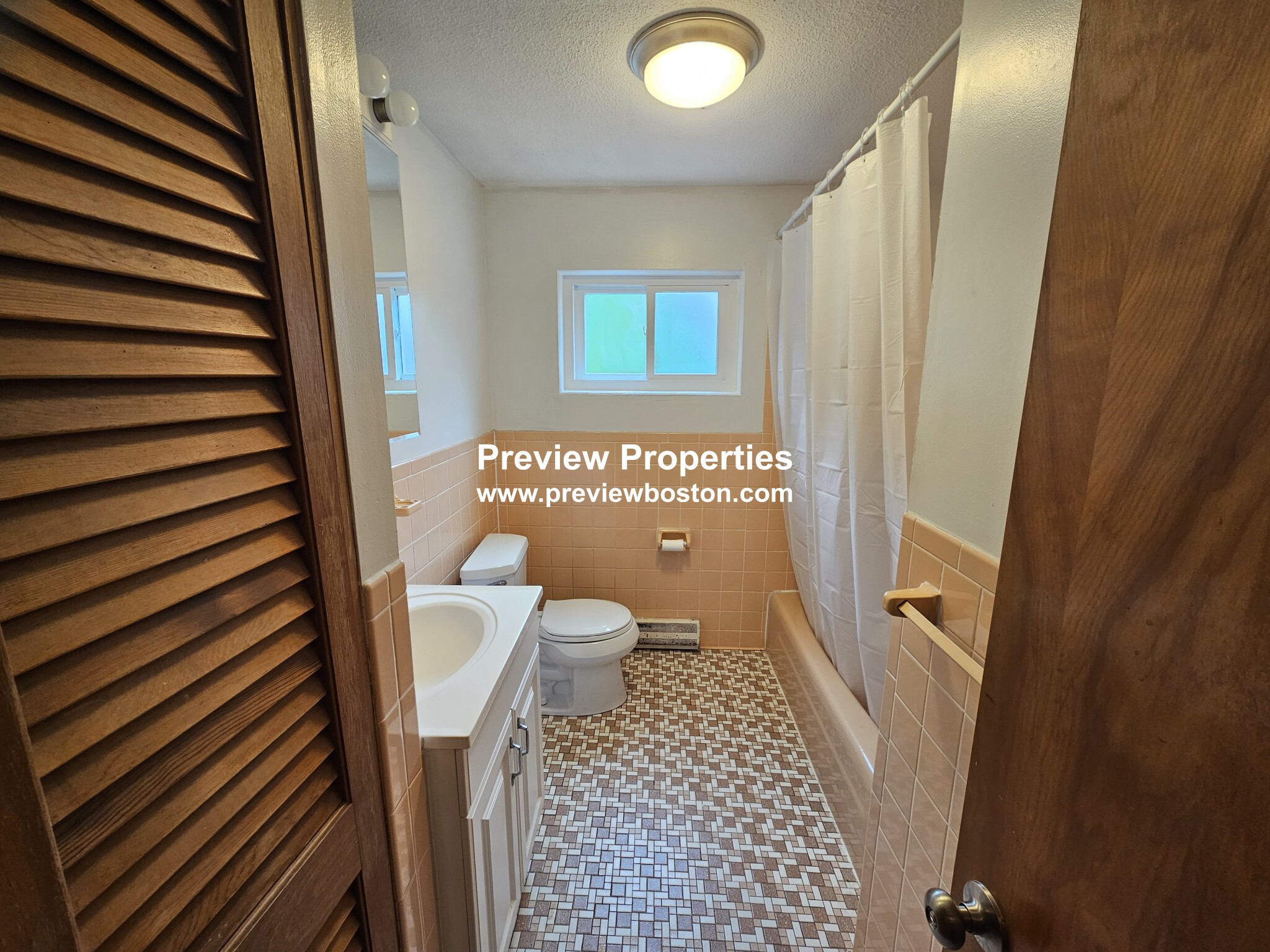 150 Barham Ave, North Quincy