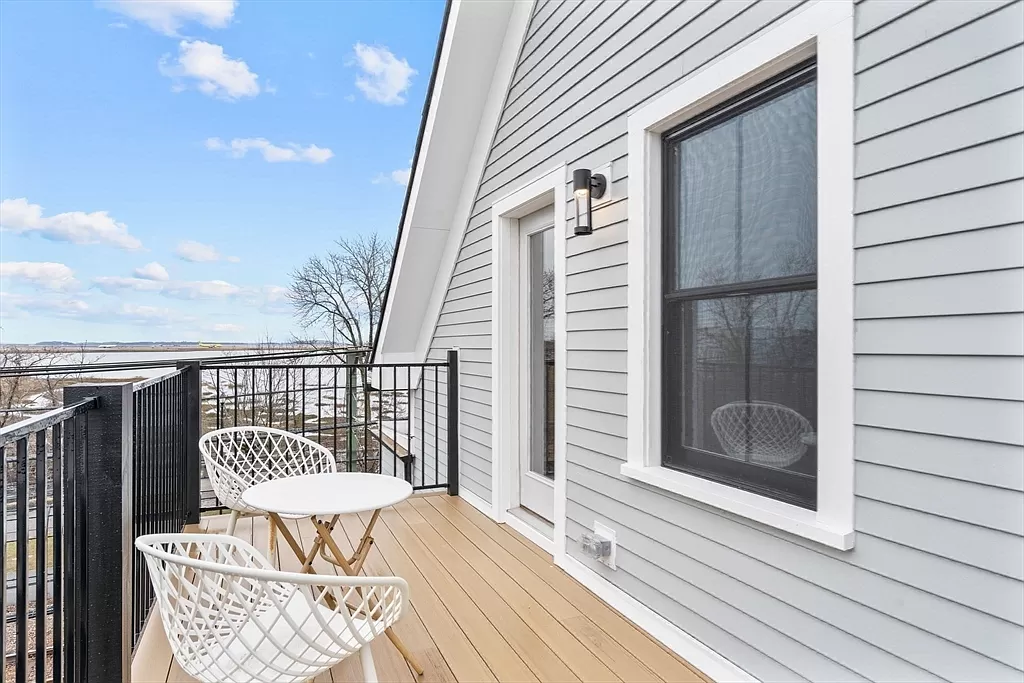 93 Cowper St, East Boston