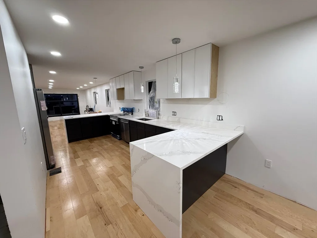 45 Laurel St, Worcester