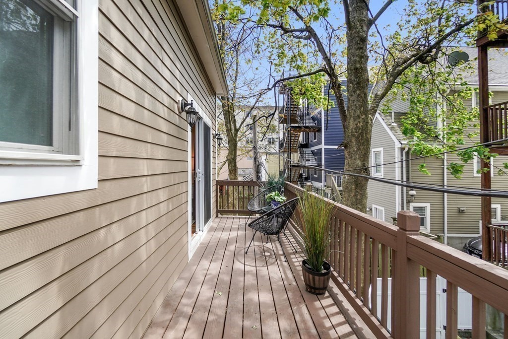 267 Bolton St, South Boston