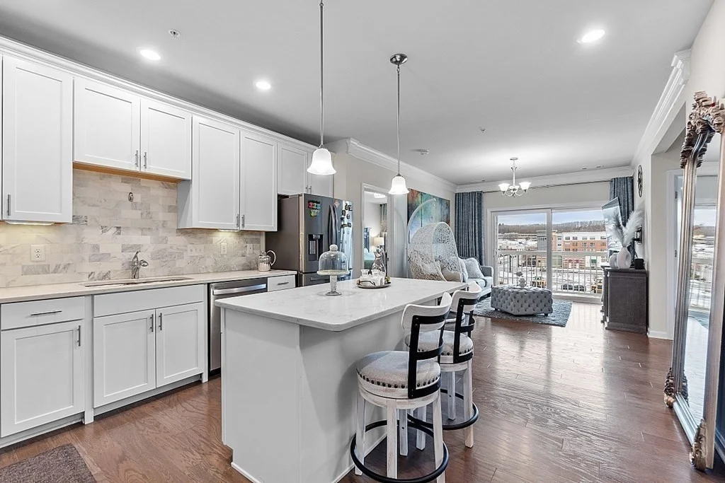 120 University Ave, Westwood