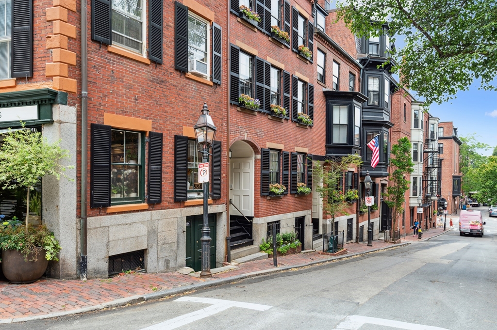 5 Grove St, Beacon Hill