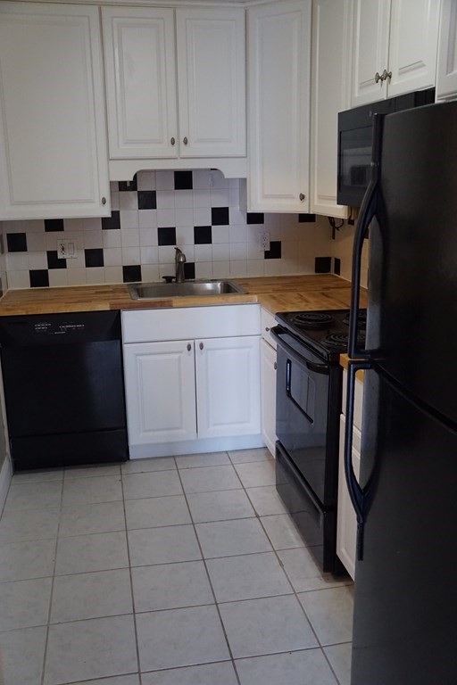 59 Highland Glen Dr, Randolph