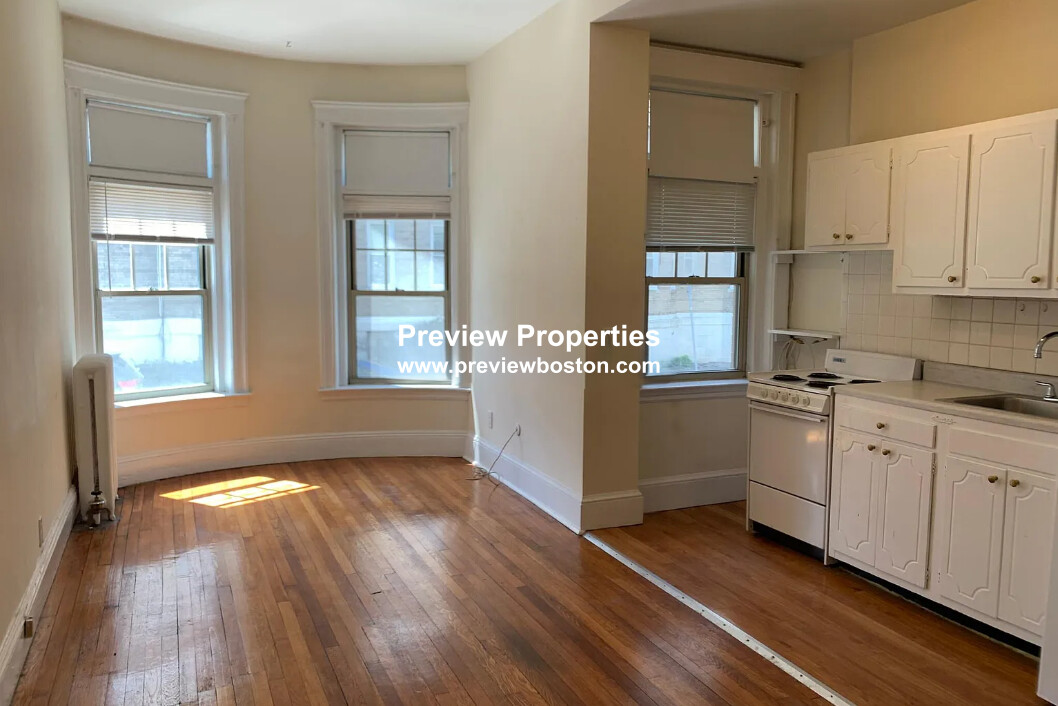 1315 Commonwealth Ave, Allston