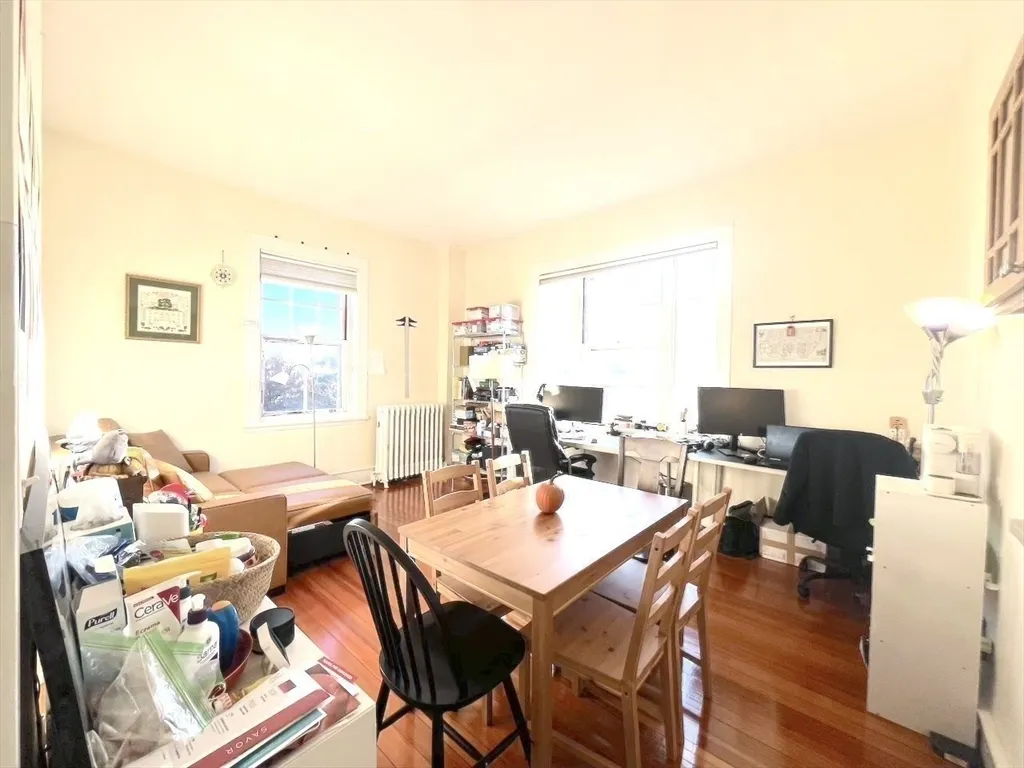 371 Harvard St, Mid-Cambridge