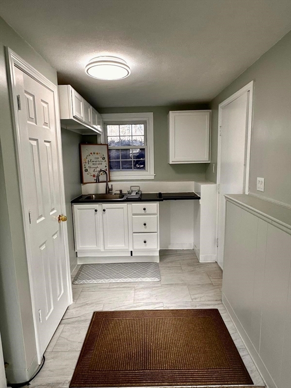 18 Spring Valley Rd, Burlington