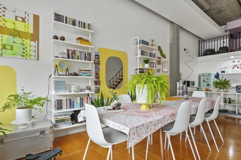 156 Porter St, East Boston