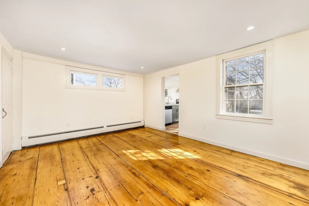 108 Washington St, Old Town