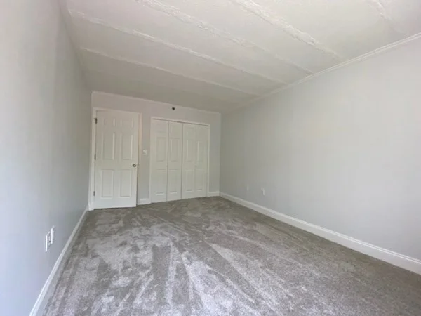 1933 Commonwealth Ave, Brighton