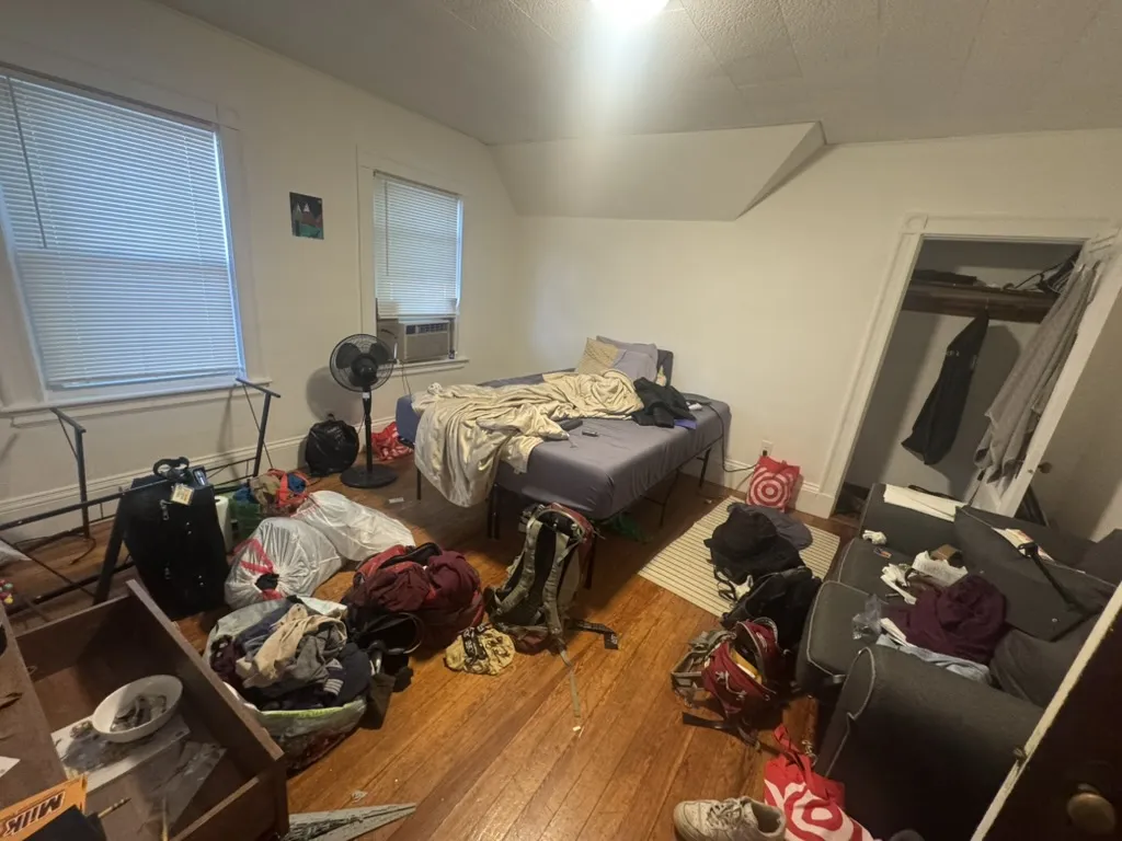 582 Cambridge St, Allston