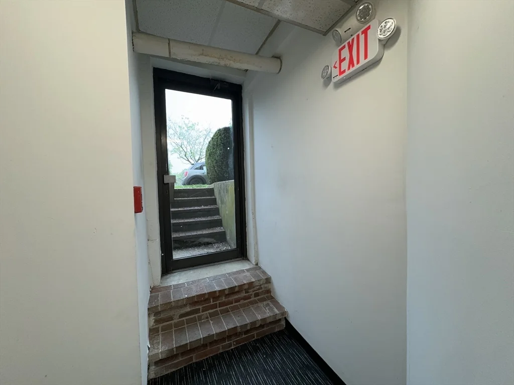 1641 Commonwealth Ave, Brighton