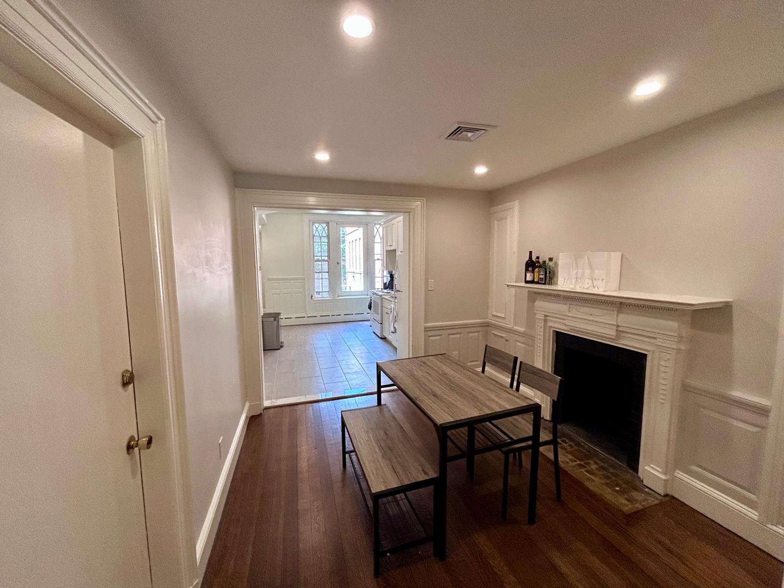 1712 Beacon St, Brookline