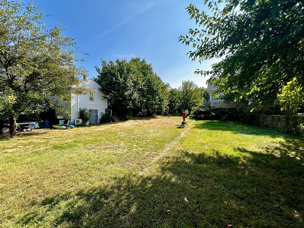 572 Main St, Watertown