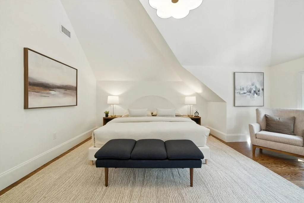 197 Winchester St, Coolidge Corner