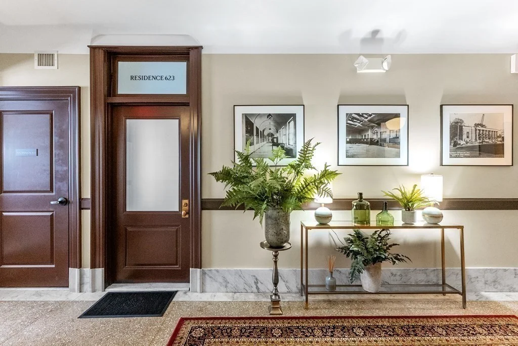 6 Main St Ext, Downtown