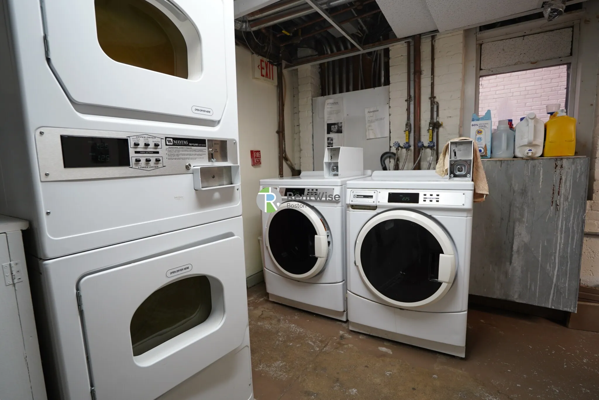 12 Dean Rd, Brookline