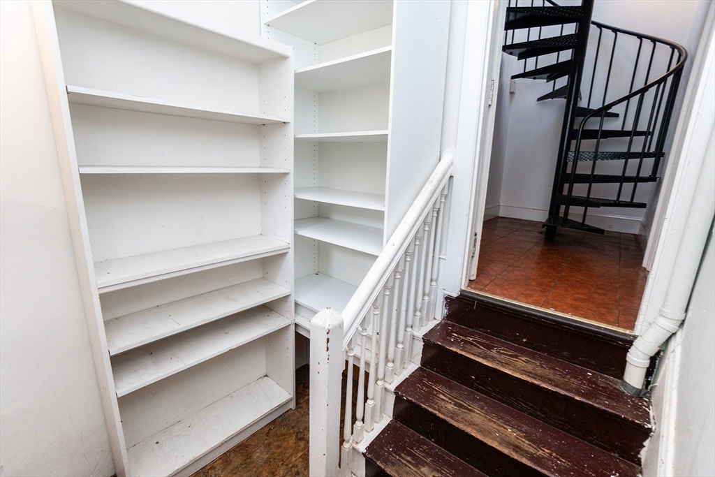 101 Central Ave, Newtonville