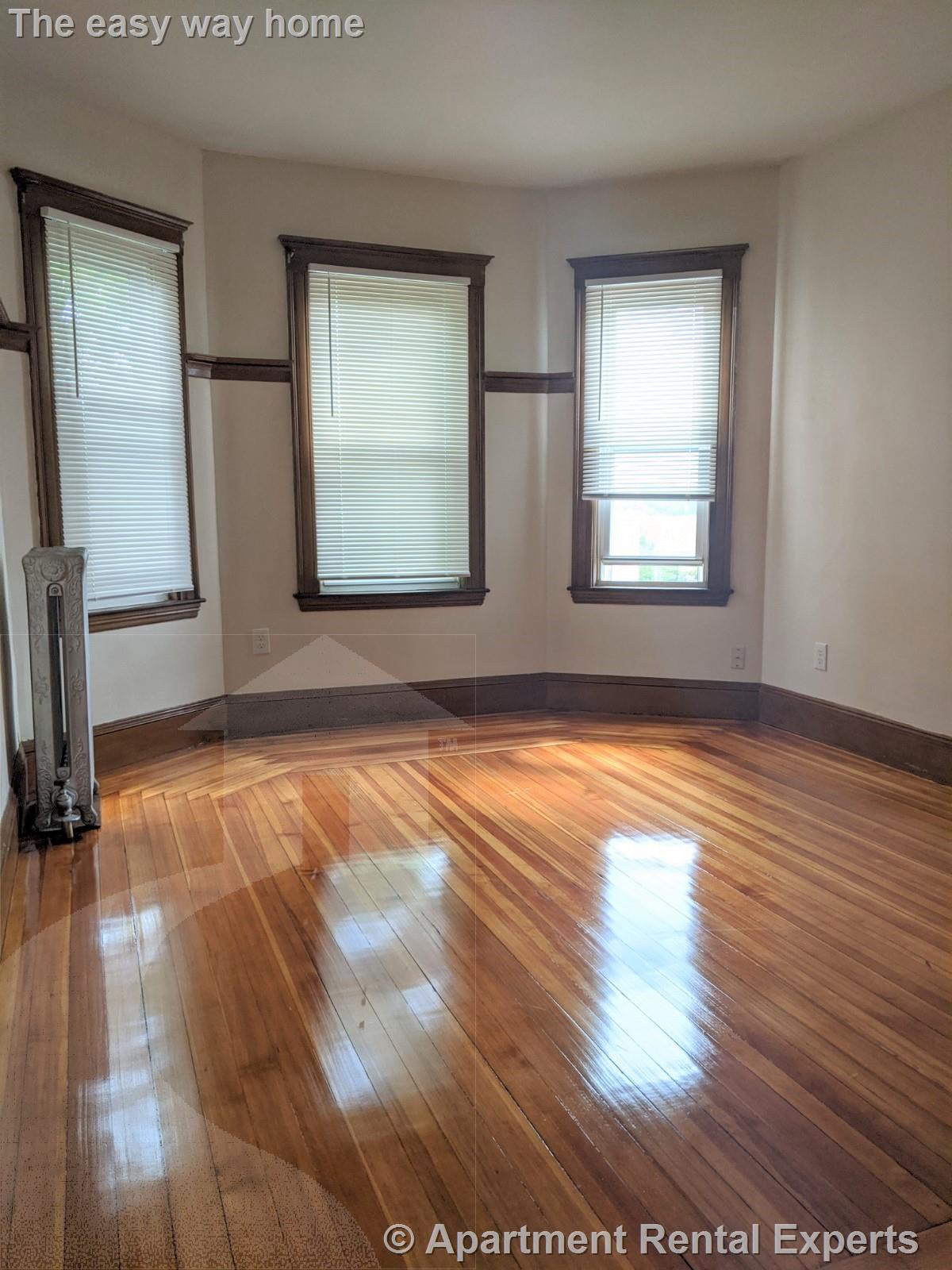 7-9 Belknap St, Teele Square