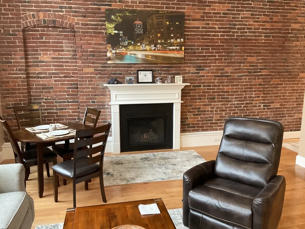 52 Sanborn St, Reading