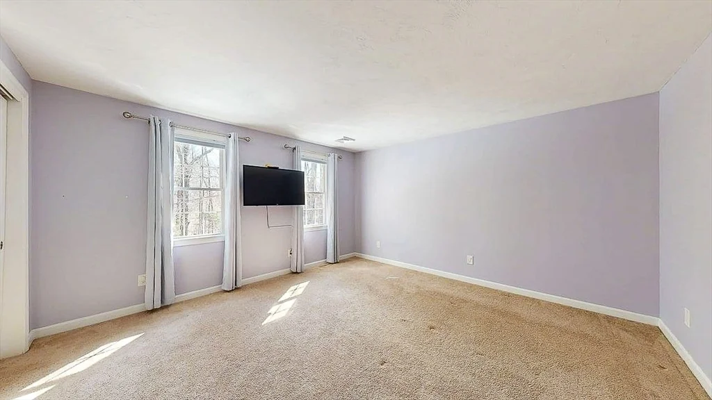 12 Coldbrook Rd, Millbury