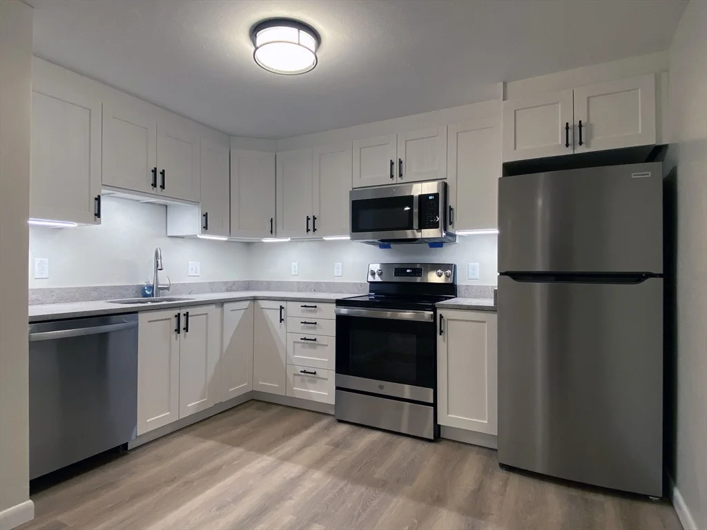 176 Maple Ave, Rutland