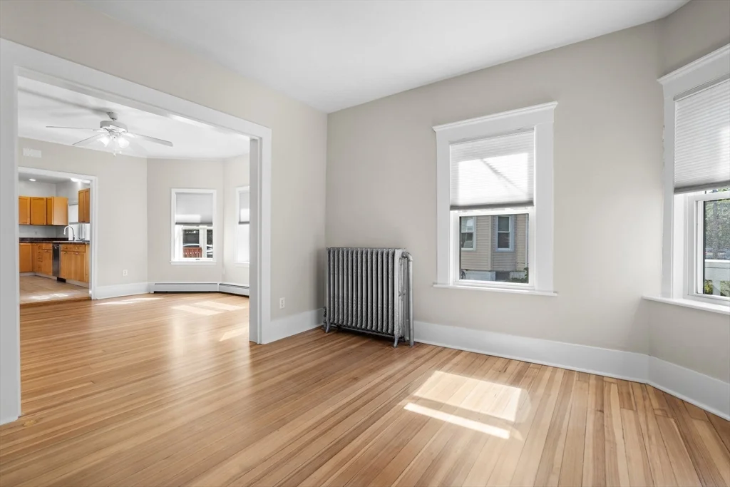 144 Waverly Rd, North Andover