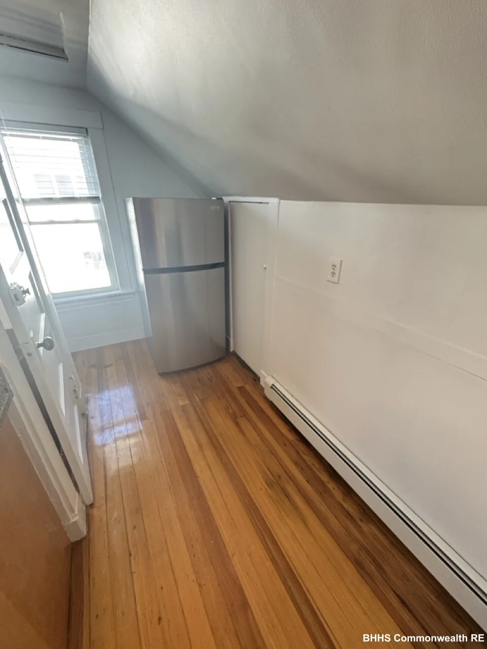 27 Lloyd Rd, Watertown